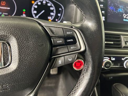 Used 2018 Honda Accord Sport image 17