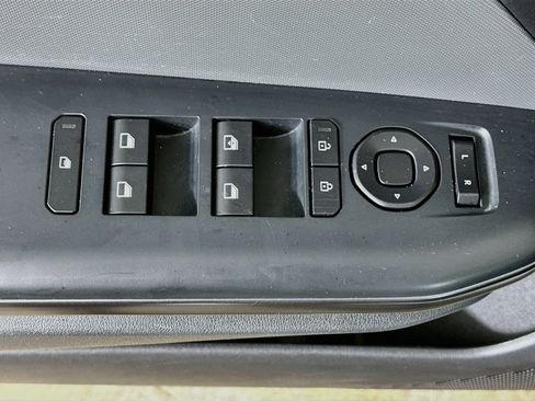 Used 2025 Kia K4 FWD image 15