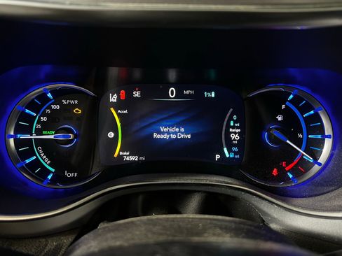 Used 2020 Chrysler Pacifica Limited w/ Advanced Safetytec Group image 10