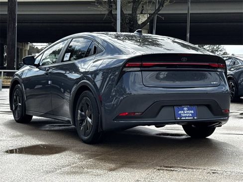 New 2026 Toyota Prius LE image 7