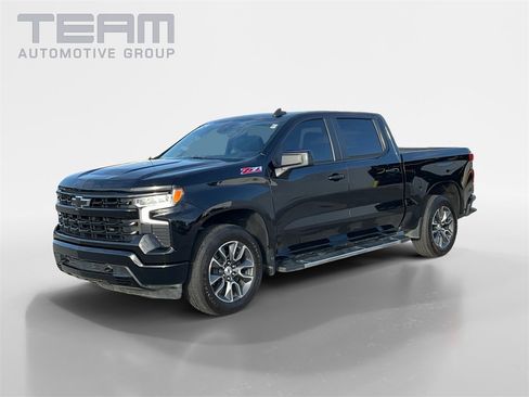 Used 2024 Chevrolet Silverado 1500 RST image 3