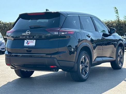 New 2026 Nissan Rogue SV image 8