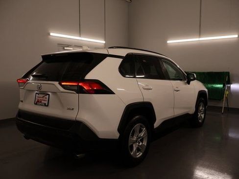 Used 2021 Toyota RAV4 XLE image 2