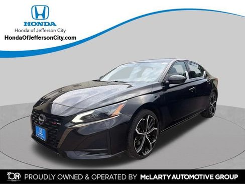 Used 2024 Nissan Altima 2.5 SR FWD image 1