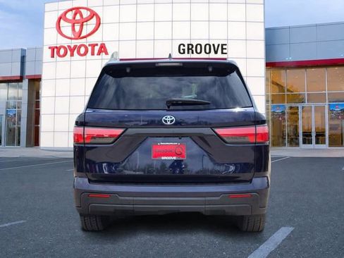 Used 2024 Toyota Sequoia SR5 w/ SR5 Premium Package AWD/4WD image 5