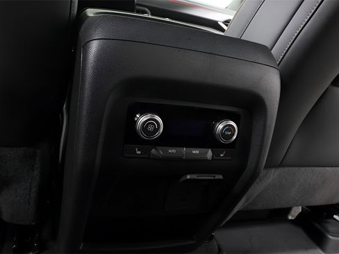 Used 2024 GMC Acadia AT4 image 24