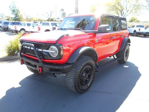 Used 2022 Ford Bronco 4-Door AWD/4WD image 1