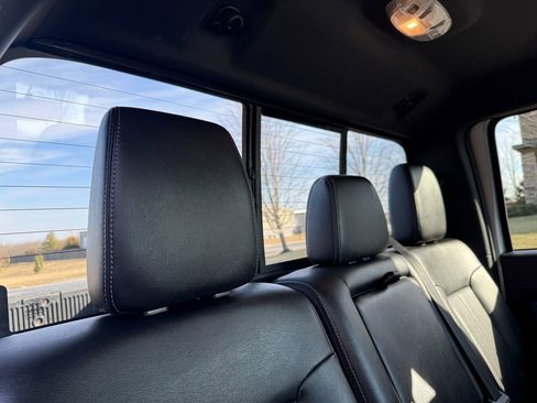 Used 2013 Ford F250 Lariat w/ Lariat Chrome Pkg image 14