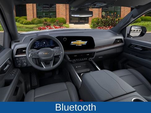 New 2026 Chevrolet Suburban LT image 15