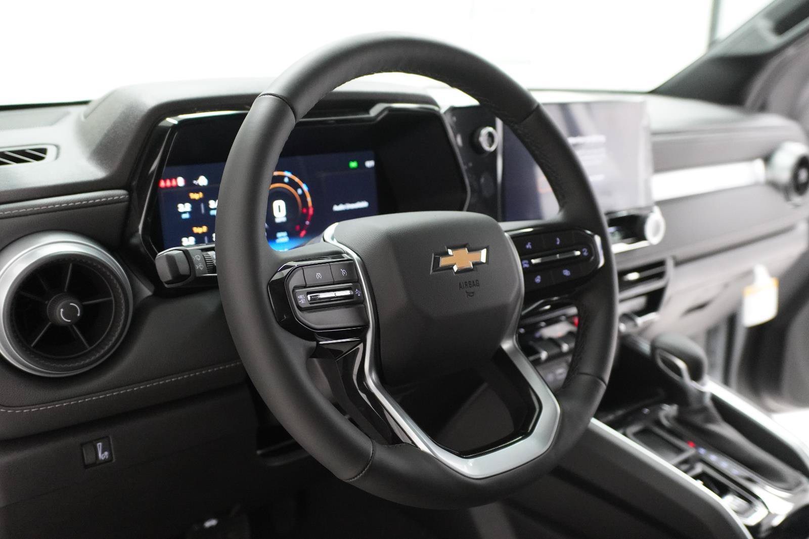 New 2026 Chevrolet Colorado LT w/ LT Convenience Package RWD image 16