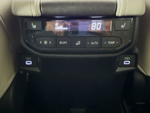 Used 2024 Toyota Grand Highlander Limited image 27