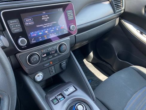 Certified 2025 Nissan Leaf S FWD image 18
