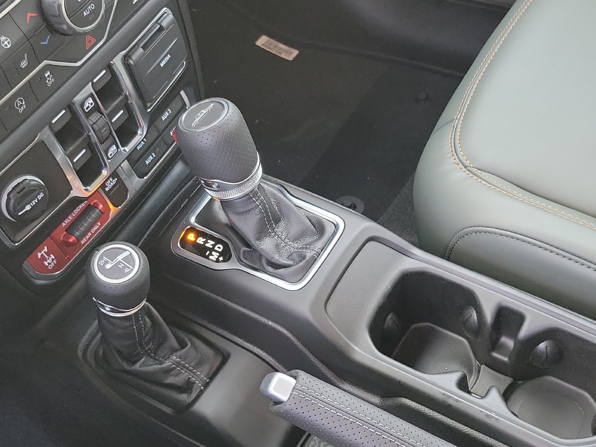 New 2026 Jeep Gladiator Mojave AWD/4WD image 11