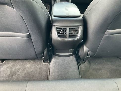 Used 2016 Chevrolet Malibu LT FWD image 26