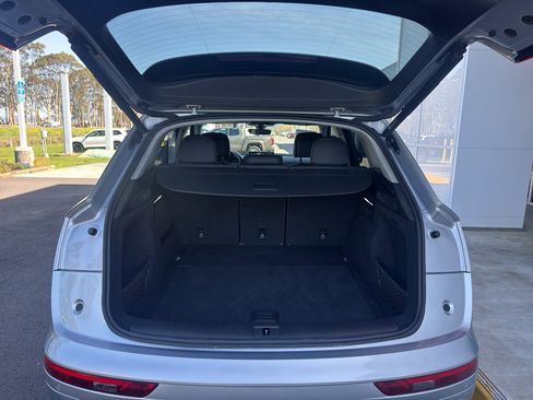 Used 2023 Audi Q5 2.0T Premium w/ Convenience Package image 14