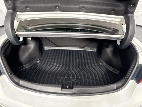 Used 2018 Acura ILX w/ Technology Plus Package image 42