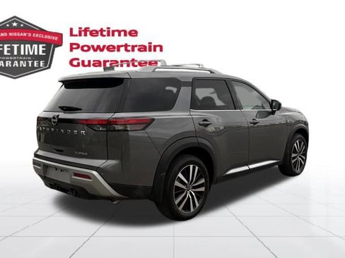 Certified 2025 Nissan Pathfinder Platinum w/ Cargo Package FWD image 7