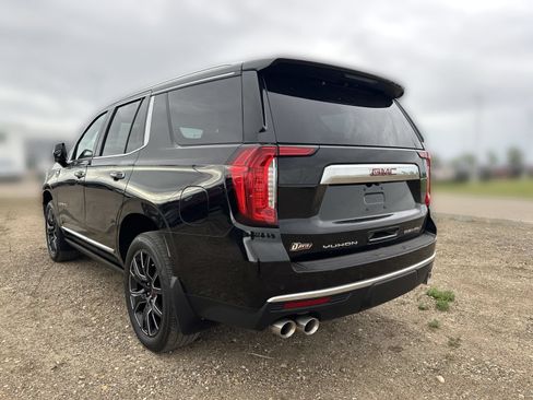Used 2023 GMC Yukon Denali AWD/4WD image 4