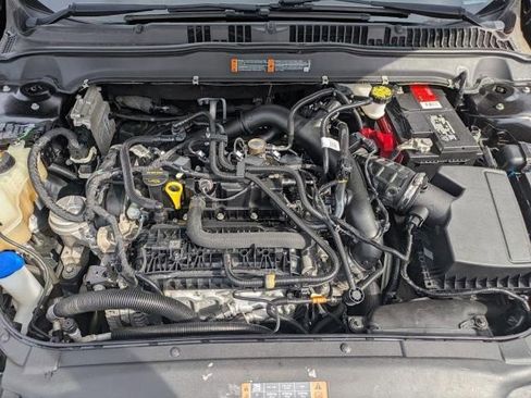 Used 2019 Ford Fusion SE image 17