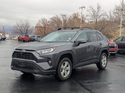 Used 2021 Toyota RAV4 XLE image 8
