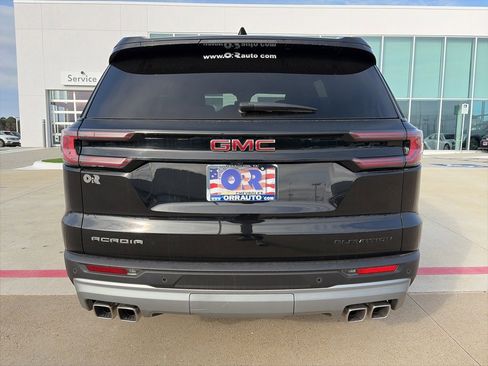 Used 2025 GMC Acadia Elevation image 5