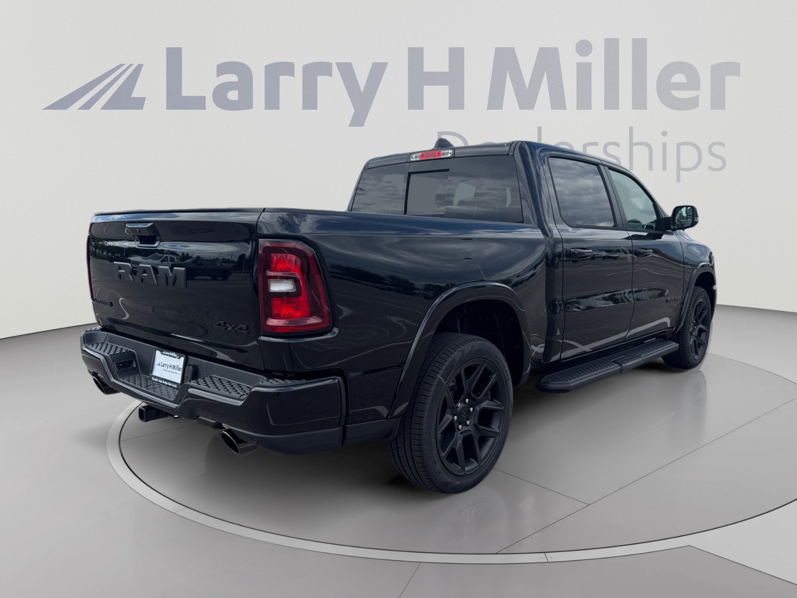New 2026 RAM 1500 Laramie w/ Night Edition AWD/4WD image 5