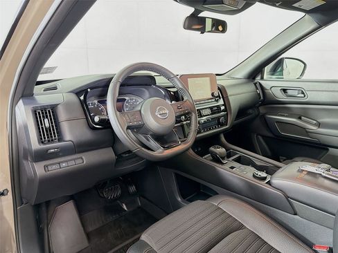 Used 2024 Nissan Pathfinder Rock Creek image 9