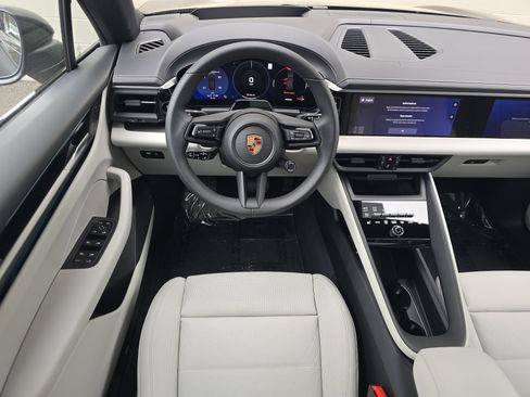 New 2026 Porsche Macan 4 Electric image 17