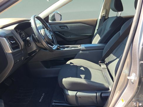 Used 2023 Nissan Rogue S FWD image 9