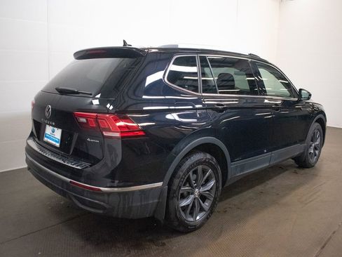 Used 2024 Volkswagen Tiguan SE AWD/4WD image 4