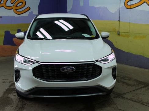Used 2024 Ford Escape Platinum AWD/4WD image 6