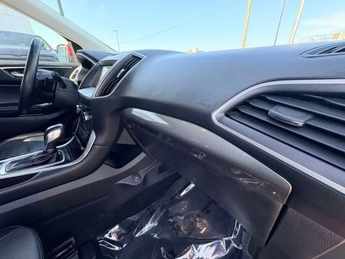 Used 2018 Ford Edge SEL w/ Equipment Group 201A FWD image 26
