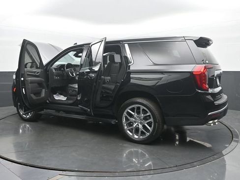 Used 2022 GMC Yukon Denali w/ Denali Ultimate Package AWD/4WD image 7