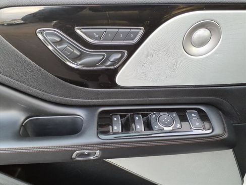 Used 2020 Lincoln Aviator Reserve w/ Equipment Group 202A image 11