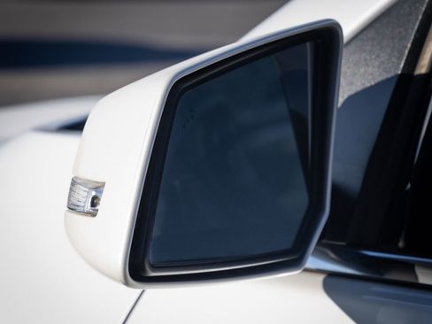 Used 2016 GMC Acadia Denali image 22