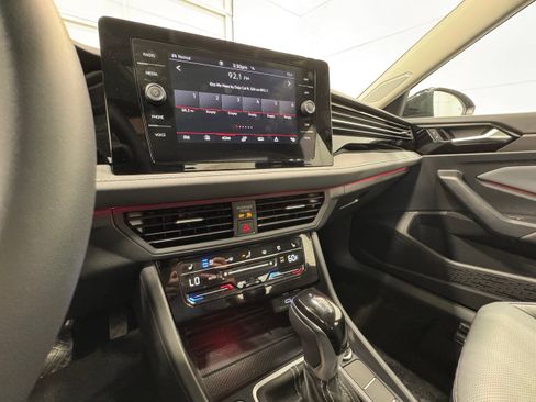Used 2026 Volkswagen Jetta SEL FWD image 49