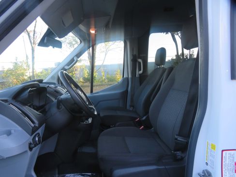 Used 2018 Ford Transit 150 XLT image 15