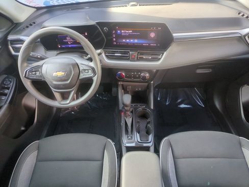 Used 2025 Chevrolet TrailBlazer LT FWD image 17