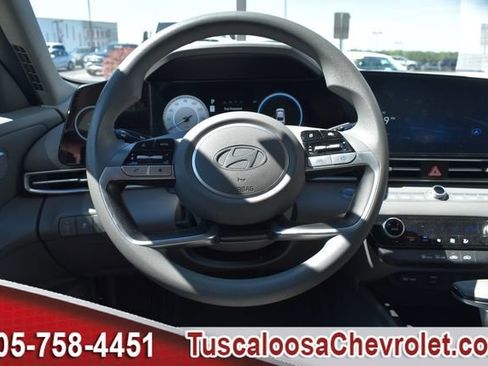 Used 2024 Hyundai Elantra SEL FWD image 24