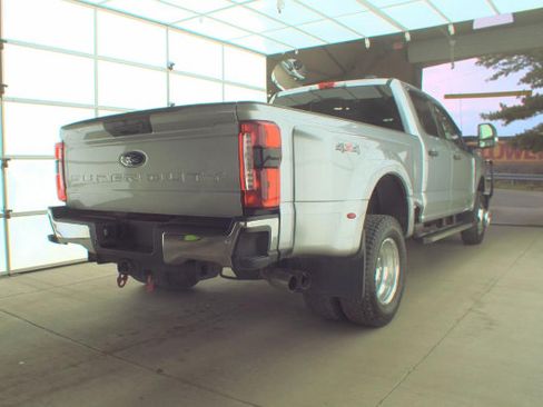 Used 2024 Ford F350 XLT w/ 360-Degree Camera Package AWD/4WD image 2