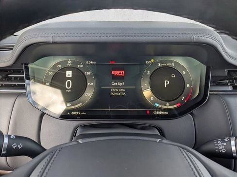 Used 2023 Land Rover Range Rover SE image 11