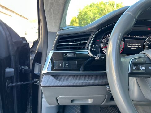 Used 2019 Audi Q8 Prestige w/ Luxury Package image 16