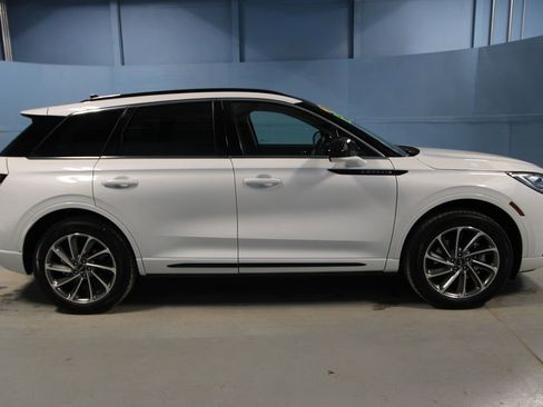 Used 2026 Lincoln Corsair Grand Touring image 34