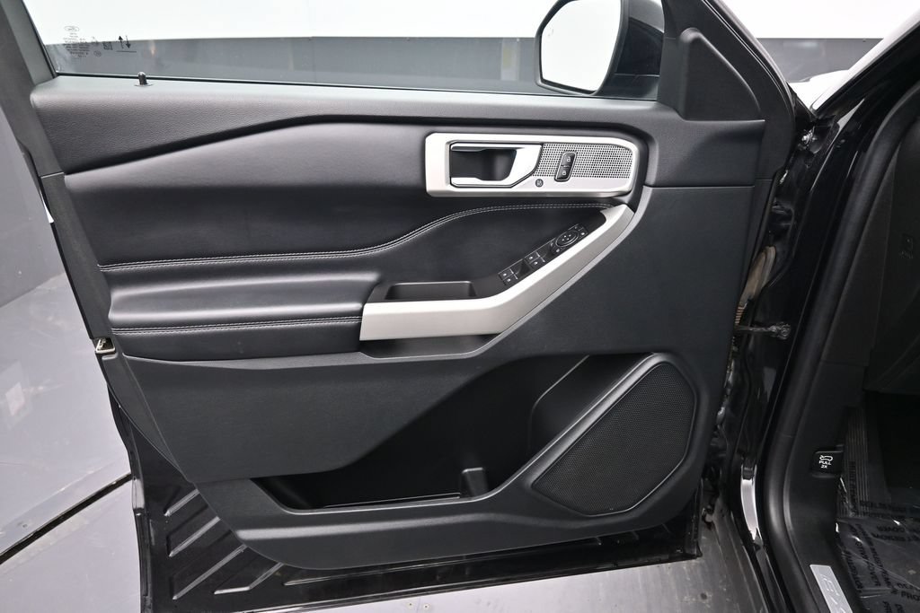 Used 2022 Ford Explorer Limited AWD/4WD image 21