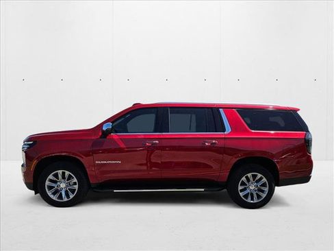 New 2025 Chevrolet Suburban Premier image 9