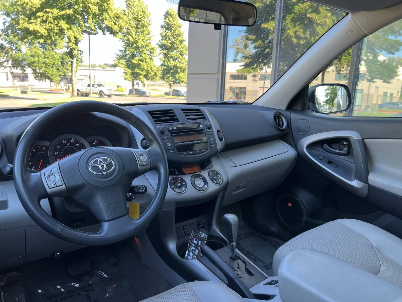 Used 2007 Toyota RAV4 Limited FWD image 16