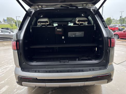 Used 2024 Toyota Sequoia Capstone AWD/4WD image 31