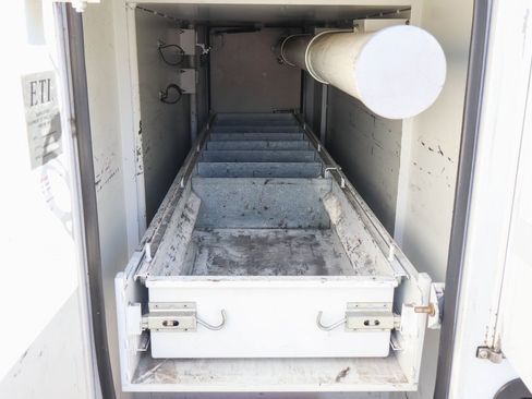 Used 2012 Ford F550 2WD Regular Cab Super Duty w/ PWR Equipment Group image 11