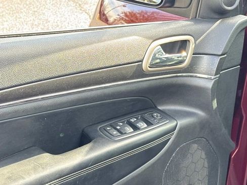 Used 2016 Jeep Grand Cherokee Limited image 17