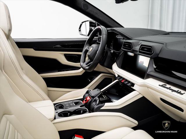 Used 2025 Lamborghini Urus S AWD/4WD image 43
